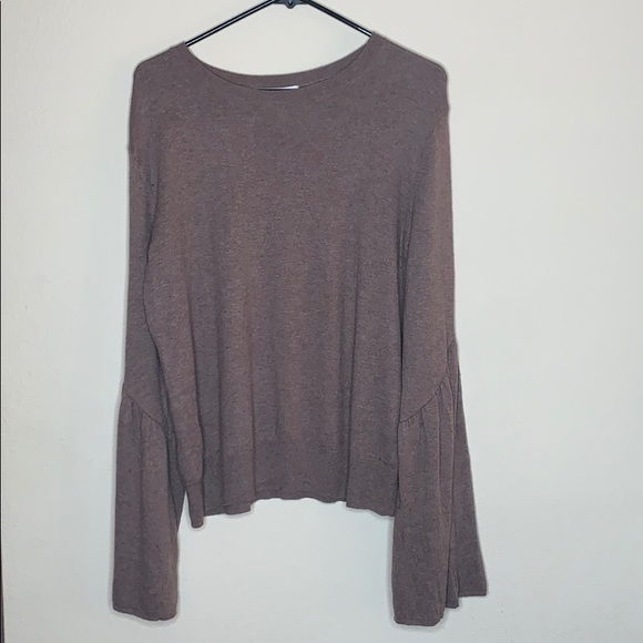 Leith Sweaters - Leith | Bell Sleeve Sweater | M